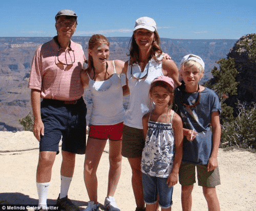 Vợ chồng Bill Gates thường cho các con đi khám phá thiên nhiên, thay vì nghỉ trong resort sang trọng. Ảnh: Melinda Gates.