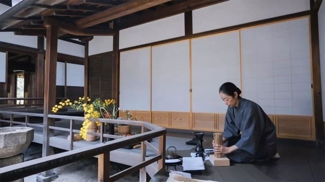 Sau 10 năm ẩn dật, người phụ nữ Nhật Bản trở thành kho báu quốc gia khi được mọi người mệnh danh là bậc thầy cắm hoa - Ảnh 18.